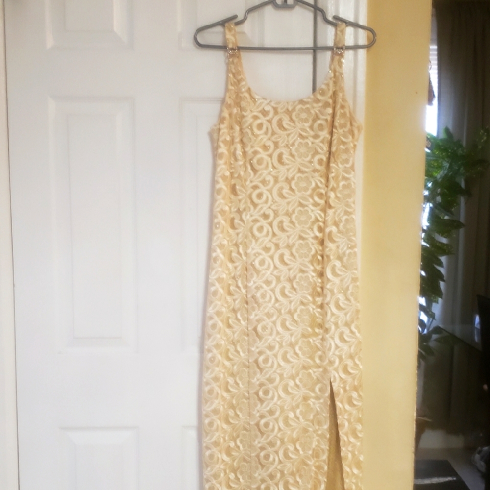 Aspeed Maxi Dress